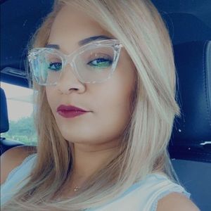 Meet your Posher, Sacha